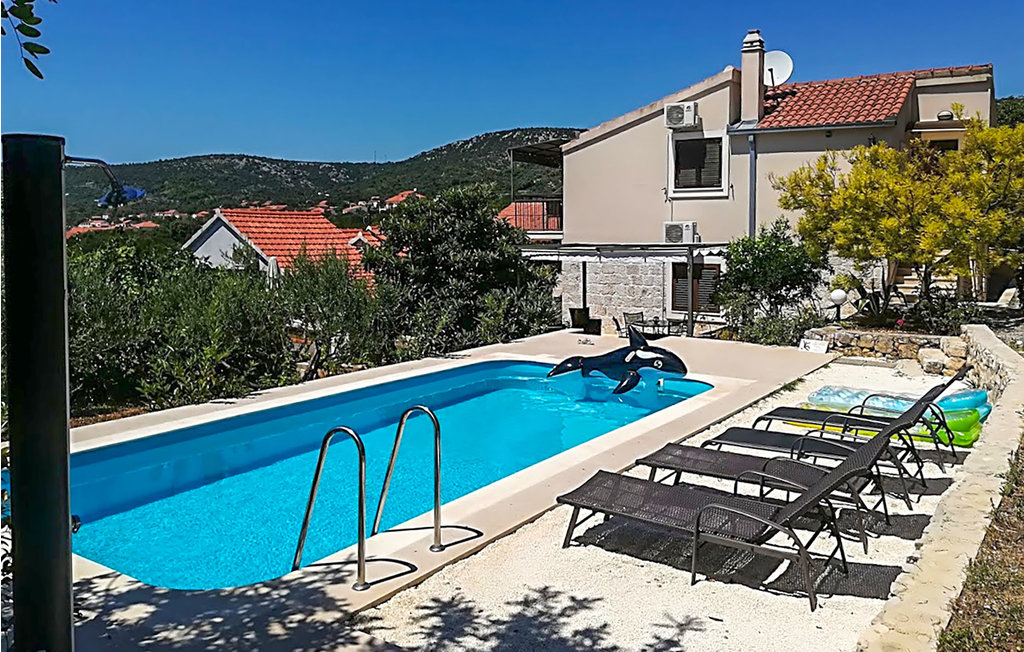 Trogir-Vinisce , Kroatien in Trogir-Vinisce